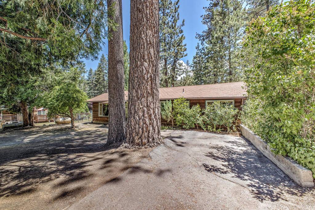 Idyllwild, CA 92549,26640 Lake LN
