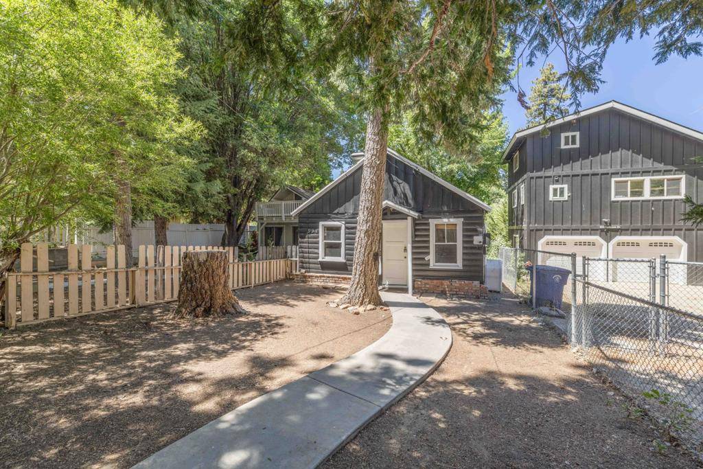991 Cameron DR, Big Bear, CA 92315