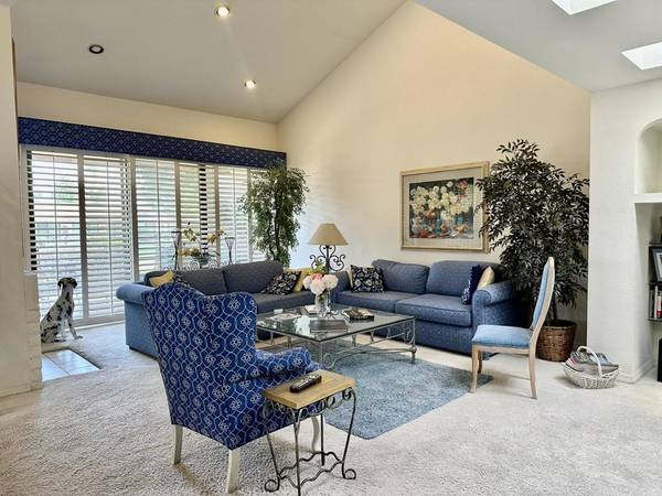 Palm Desert, CA 92260,278 San Vicente CIR