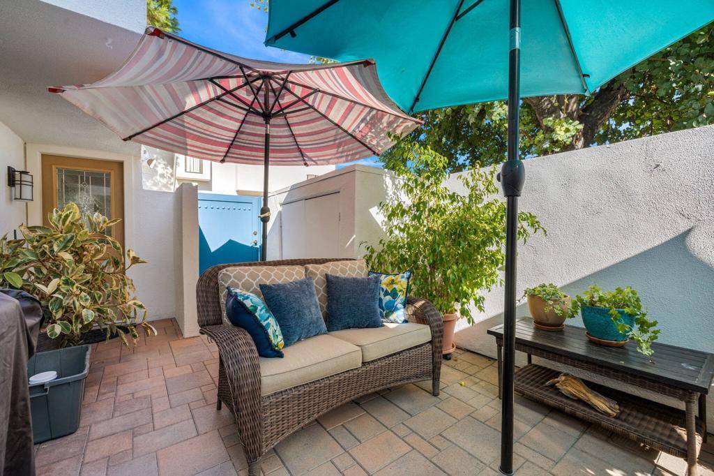 Palm Desert, CA 92260,48816 Desert Flower DR