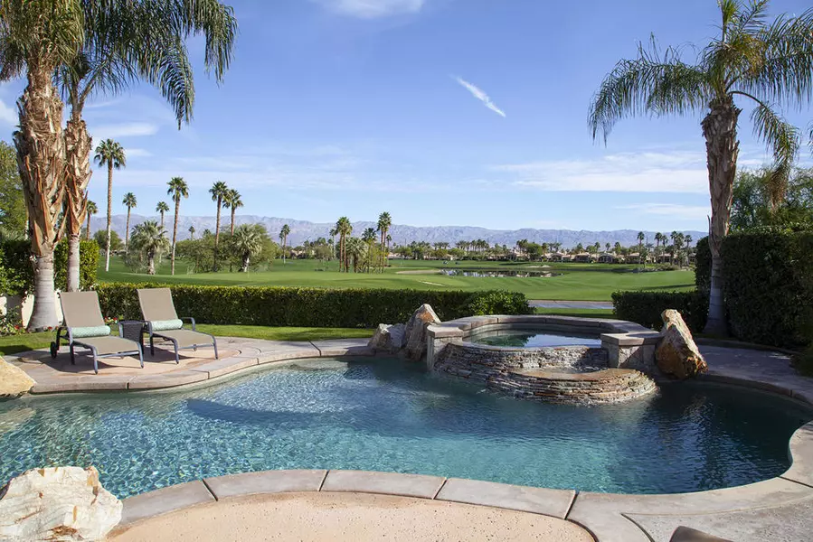 79702 Mission DR E, La Quinta, CA 92253