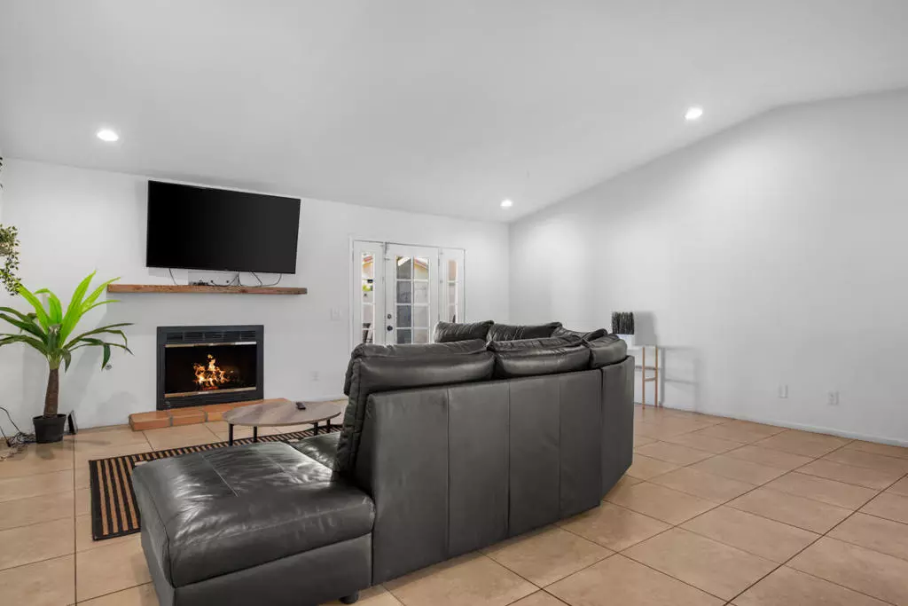 La Quinta, CA 92253,51800 Avenida Ramirez