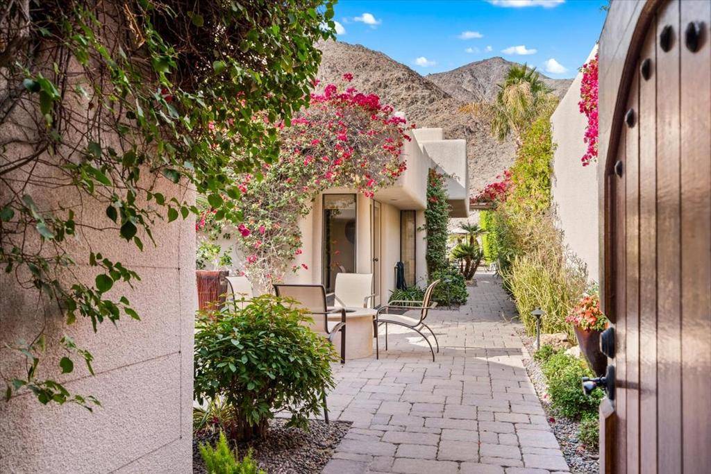 La Quinta, CA 92253,76990 Avenida Fernando