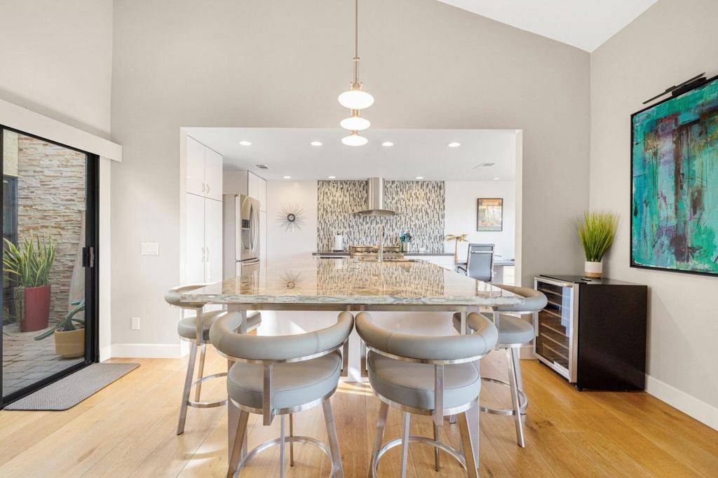Palm Desert, CA 92260,48628 Sundrop CT
