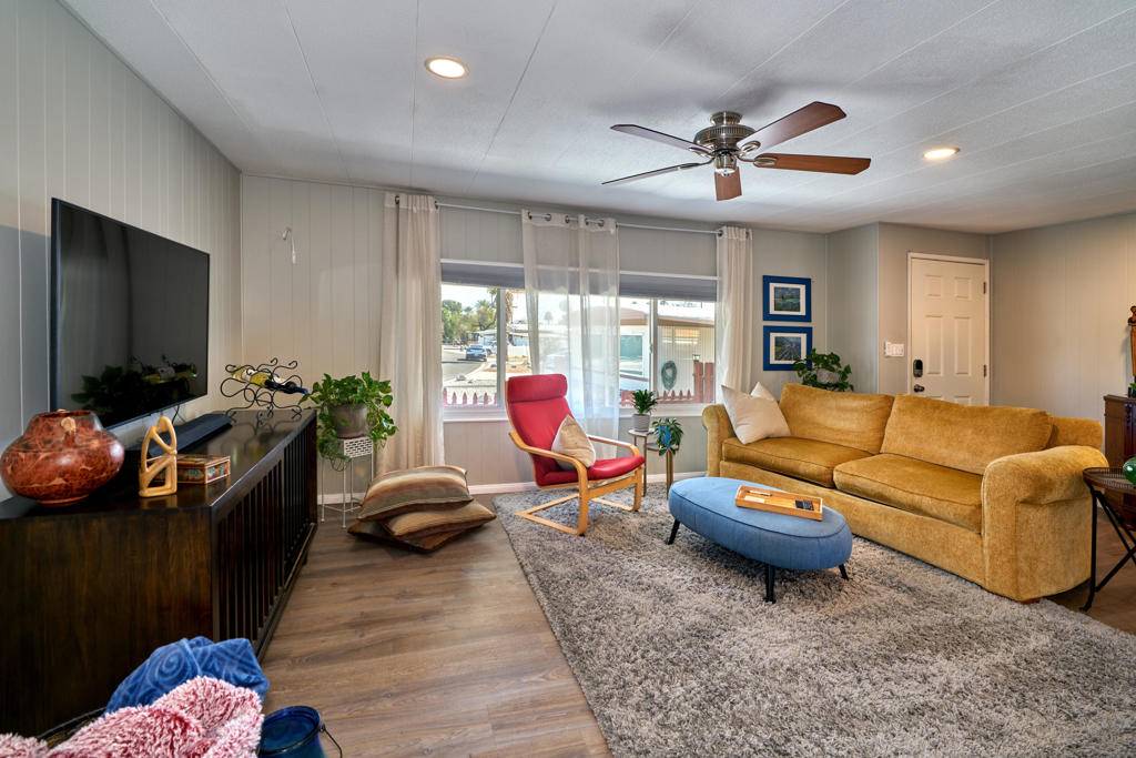 Thousand Palms, CA 92276,32131 Saucon Valley ST
