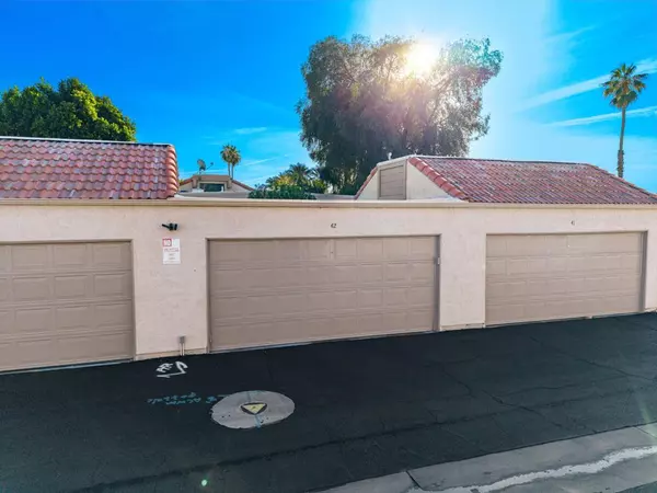 Rancho Mirage, CA 92270,70100 Mirage Cove DR #42