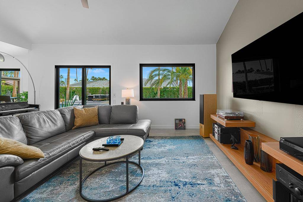 Palm Springs, CA 92264,1566 S Farrell DR