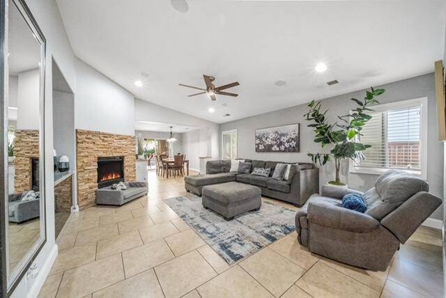 Coachella, CA 92236,83645 Palomar Ct CT