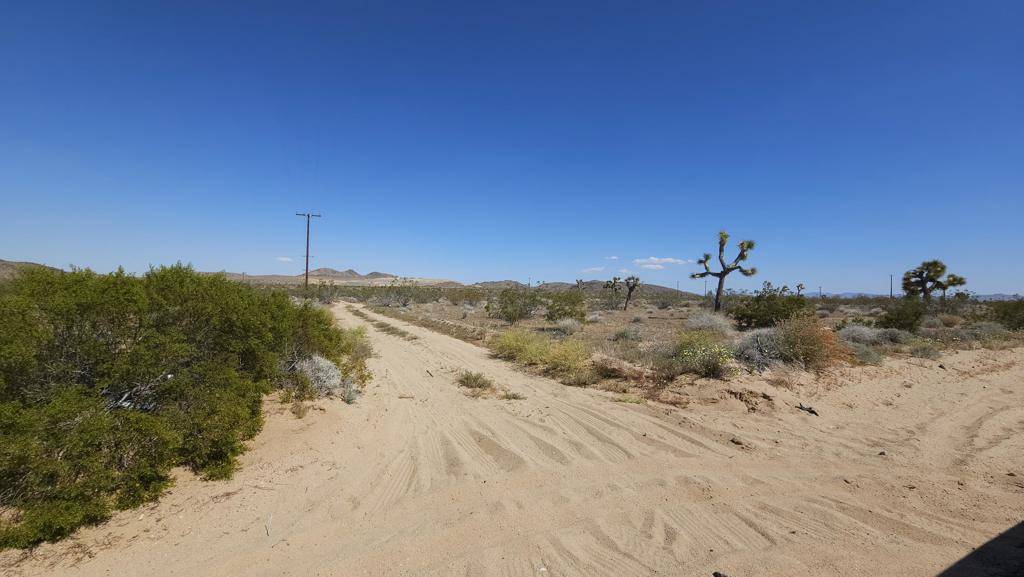 Pioneertown, CA 92268,0 Landers LN