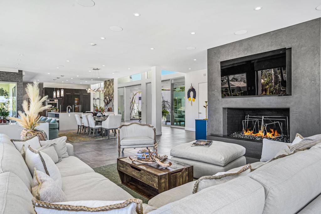 Palm Desert, CA 92260,49120 Sunrose LN