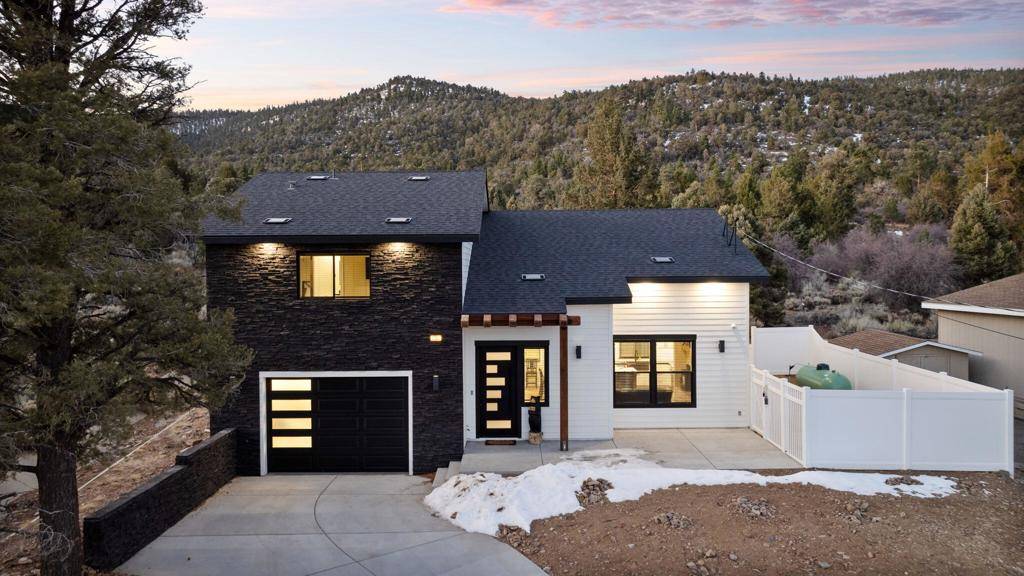 Big Bear, CA 92314,47145 Skyview DR