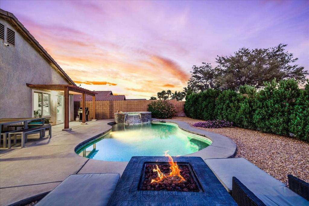 839 Ventana, Palm Springs, CA 92262