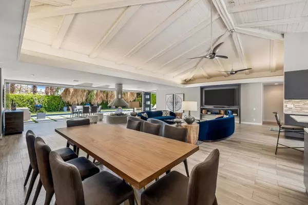 Palm Springs, CA 92262,580 W Panga WAY #2
