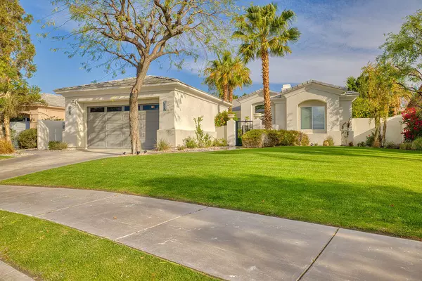 24 Paris WAY, Rancho Mirage, CA 92270