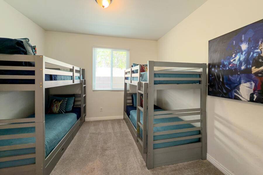 Indio, CA 92203,43784 Riunione PL