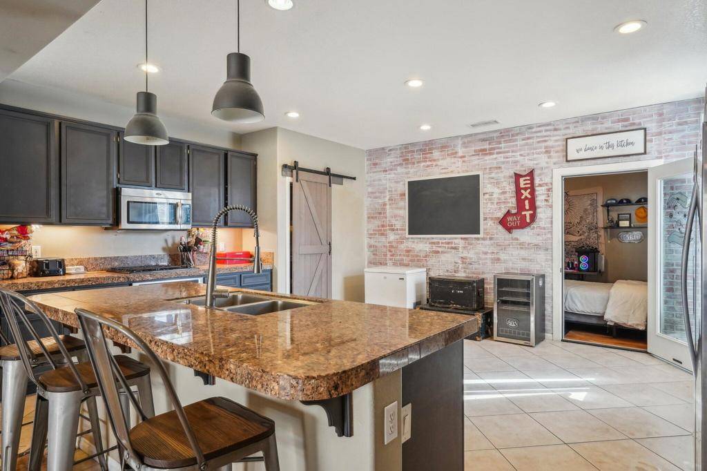 Indio, CA 92203,83930 Bridges CT