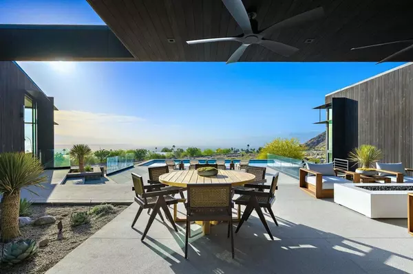 Palm Springs, CA 92262,2085 Desert Flower CT