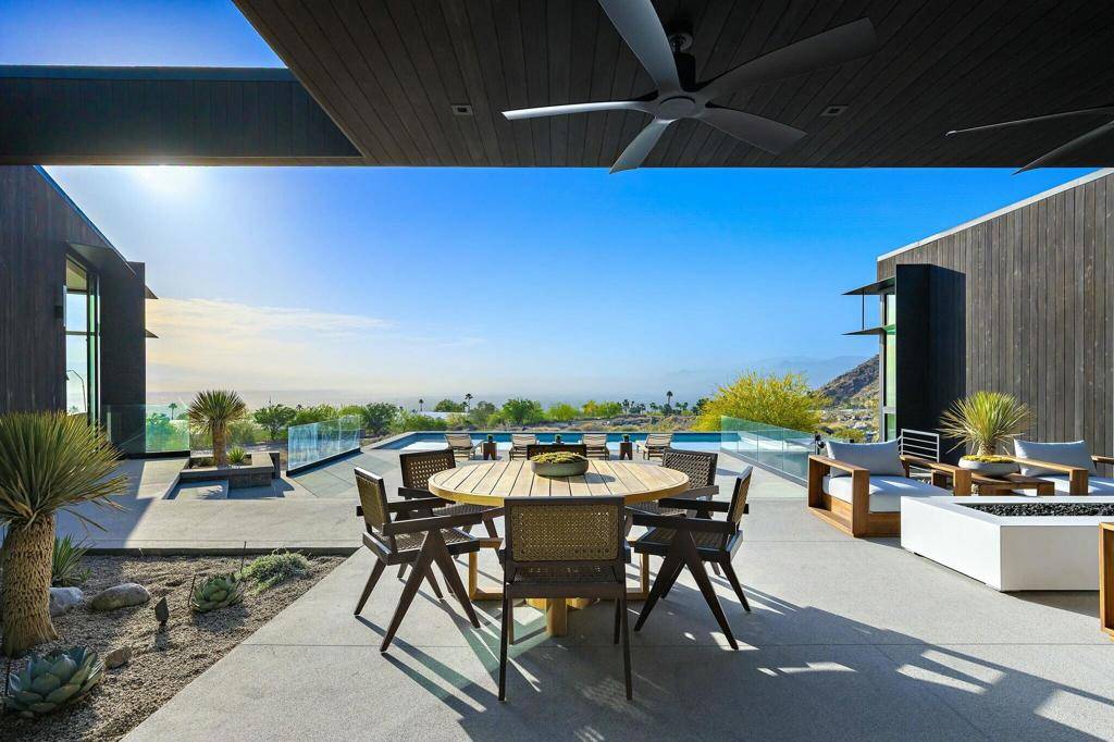 Palm Springs, CA 92262,2085 Desert Flower CT