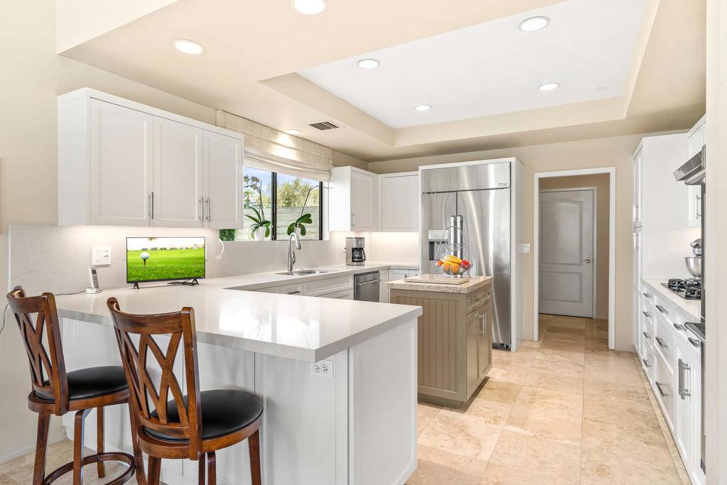 Indian Wells, CA 92210,44979 Saint Helena CT