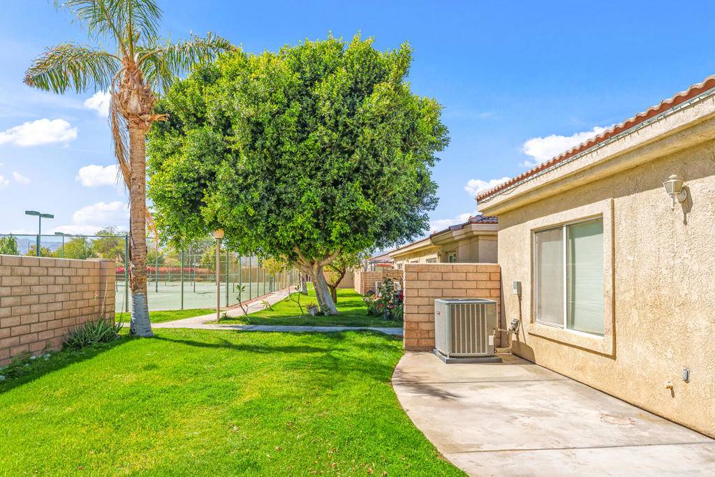 Indio, CA 92201,47395 Monroe ST #254