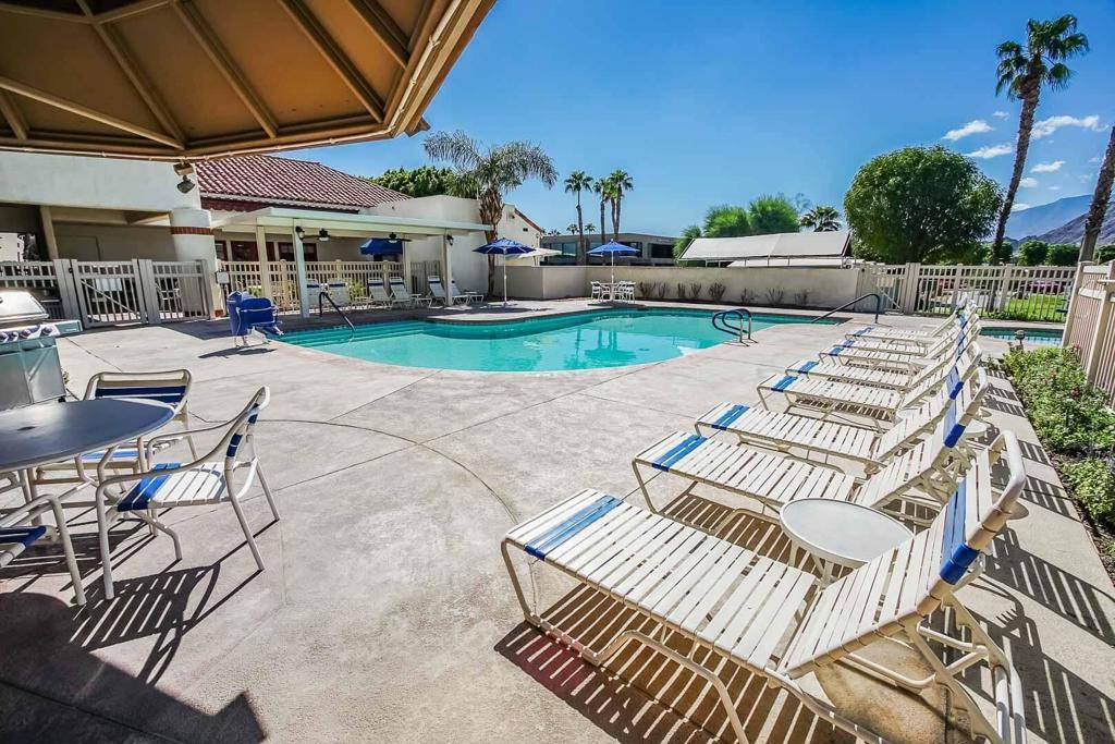 Palm Desert, CA 92211,43717 Ave Alicante