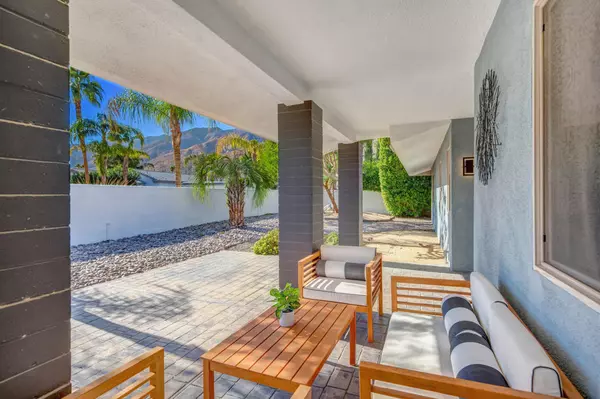 Palm Springs, CA 92264,690 E Sierra WAY