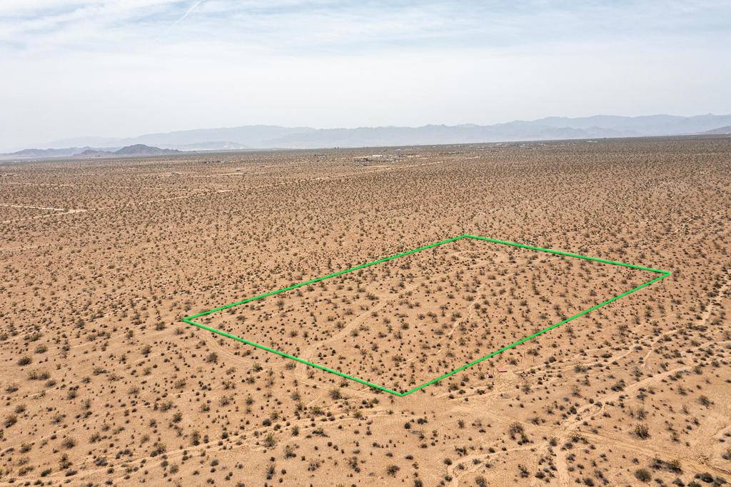 Joshua Tree, CA 92252,127 Mercury DR