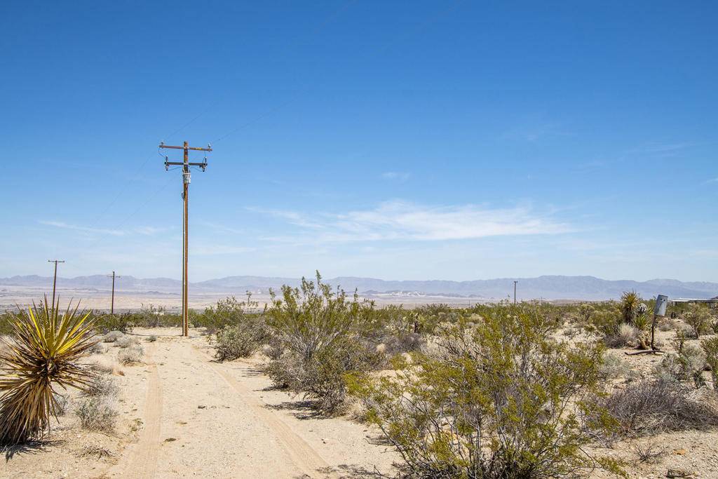 29 Palms, CA 92277,113 Wellock RD