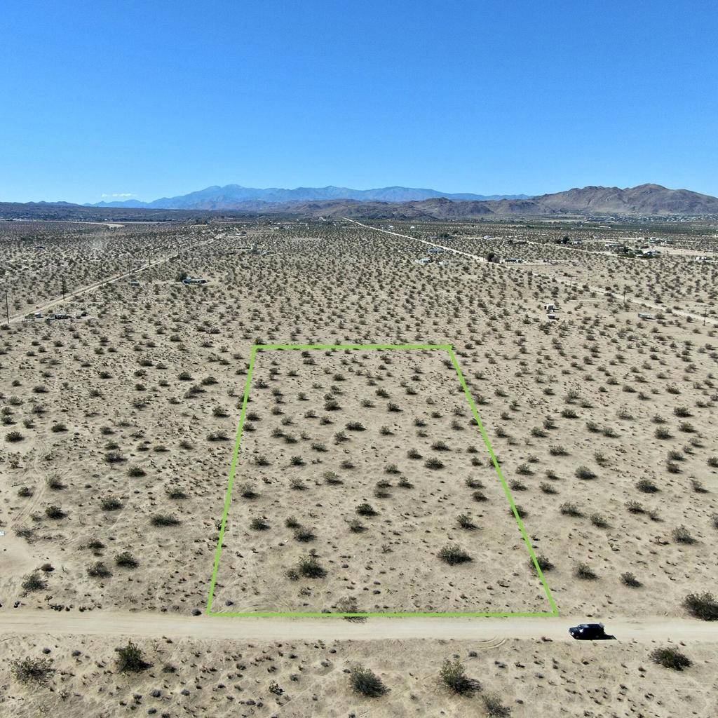 Joshua Tree, CA 92252,146 Hollinger RD