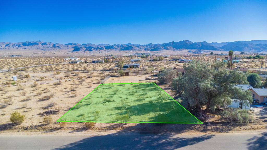 Joshua Tree, CA 92252,63647 Walpi Dr DR