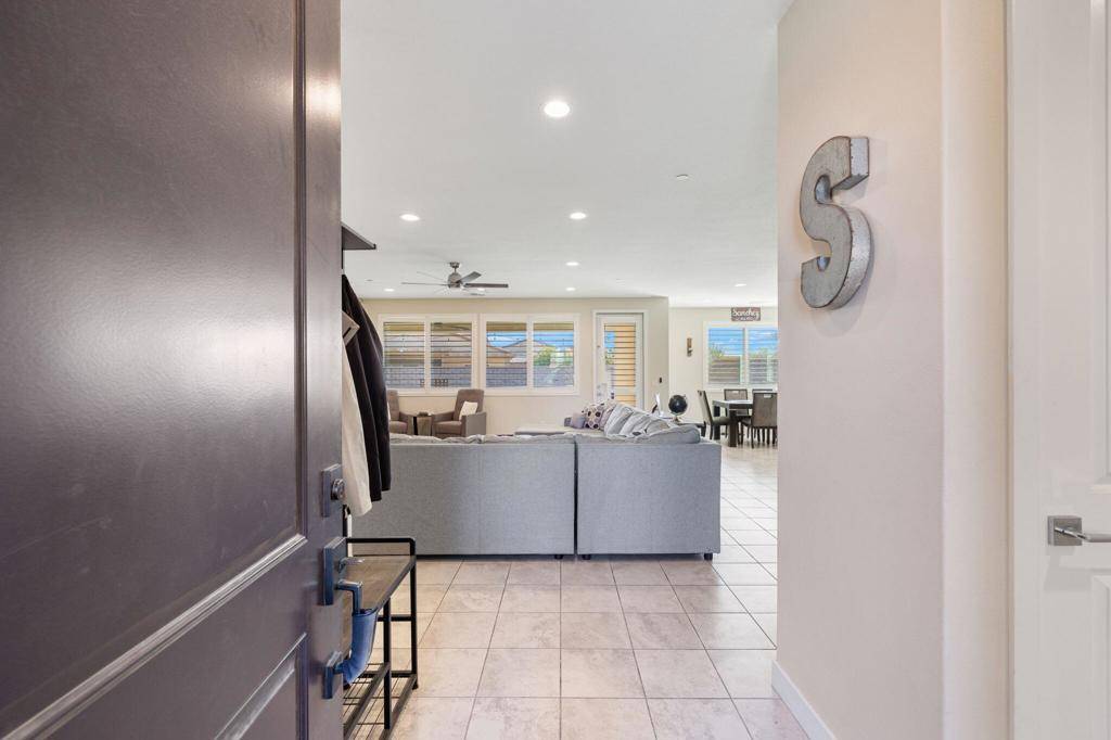 Indio, CA 92203,40632 Firenze CT