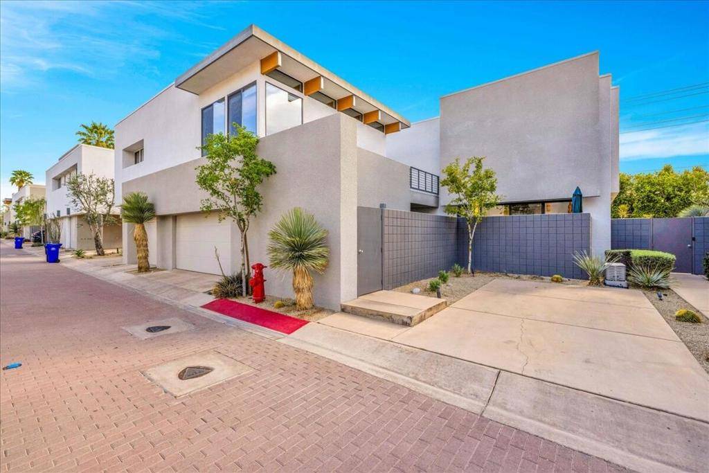 1534 E Baristo RD, Palm Springs, CA 92262