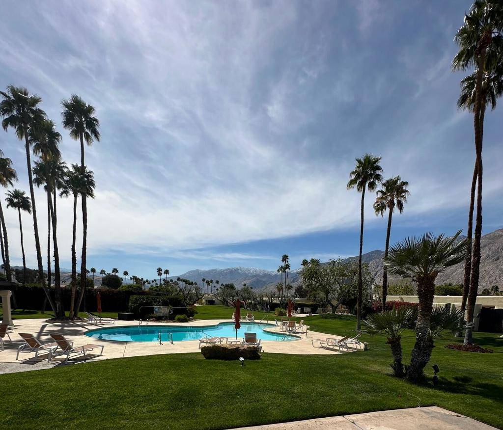 1125 E Alejo RD,  Palm Springs,  CA 92262