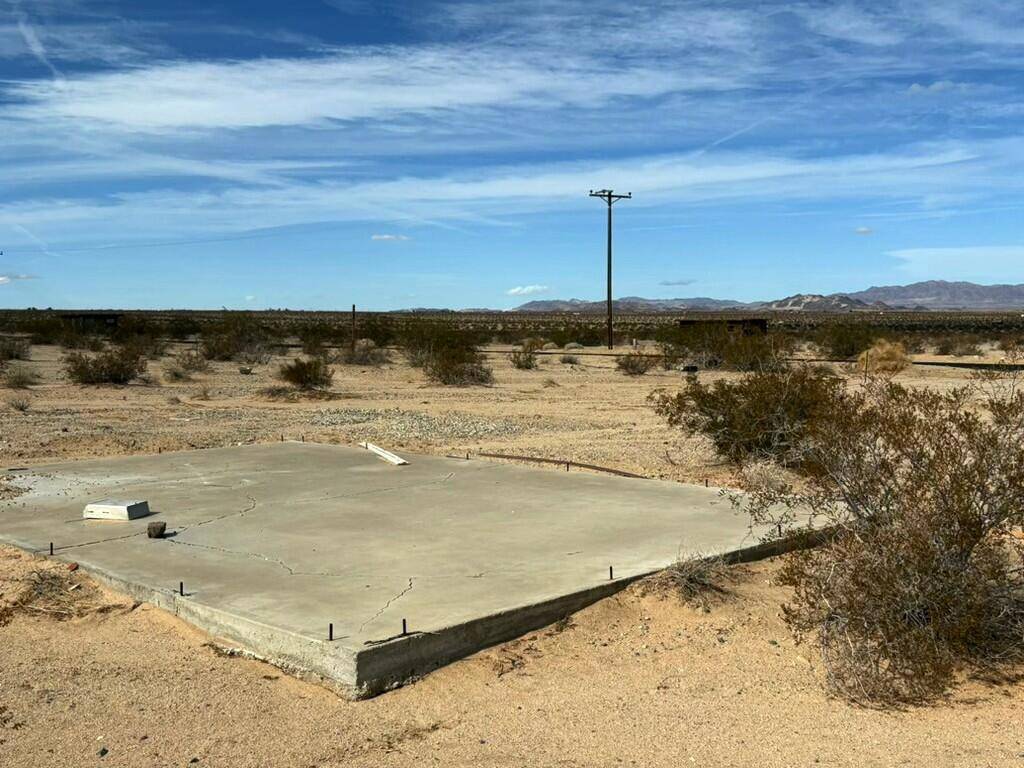 29 Palms, CA 92277,81327 29 Palms HWY