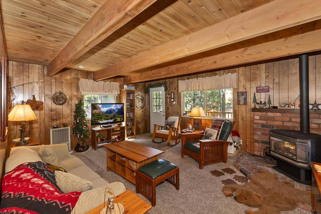 Big Bear, CA 92314,126 W Rainbow BLVD