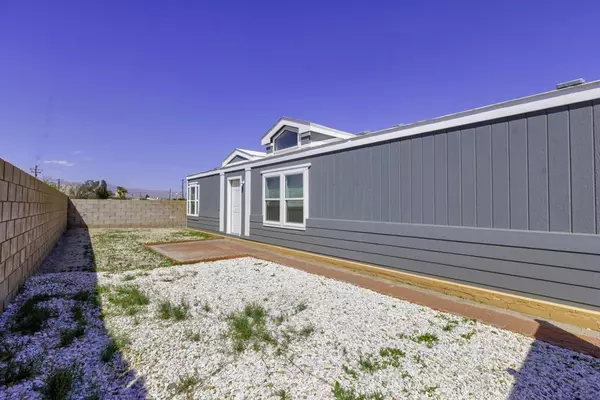 Palm Springs, CA 92262,22840 Sterling AVE #4