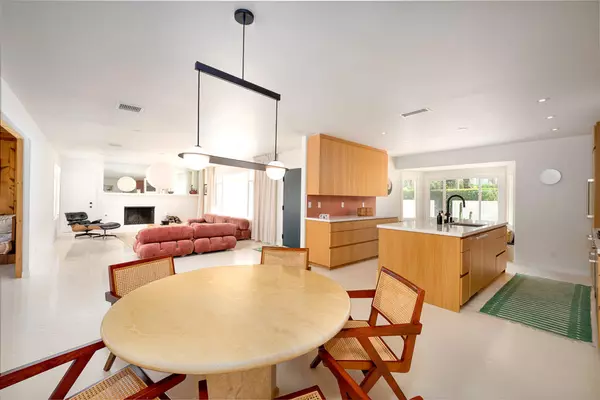 Palm Springs, CA 92264,1022 E Mesquite AVE