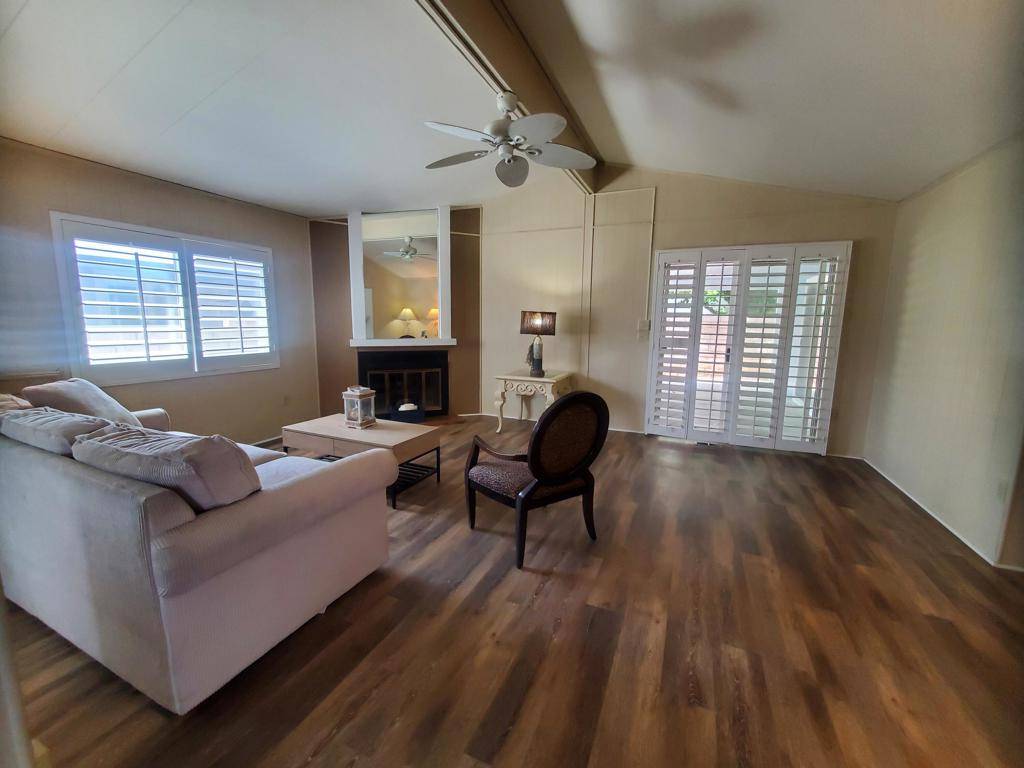 Palm Desert, CA 92260,74647 Azurite CIR E