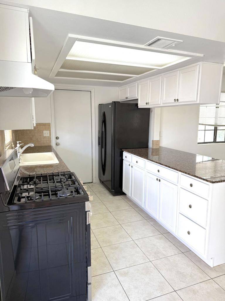 Cathedral City, CA 92234,30777 Avenida Ximino