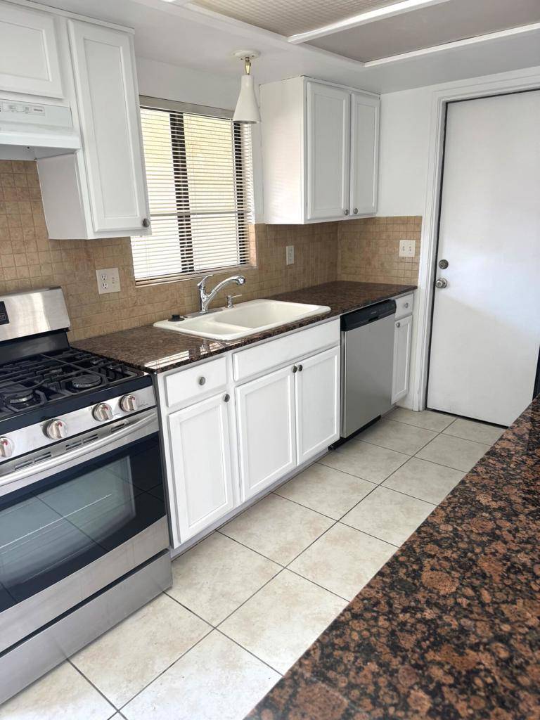 Cathedral City, CA 92234,30777 Avenida Ximino