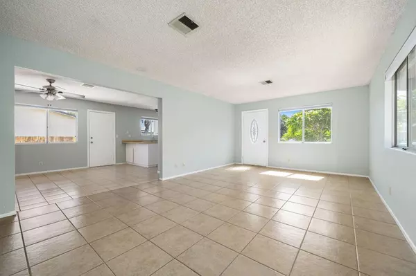 La Quinta, CA 92253,52105 Avenida Martinez