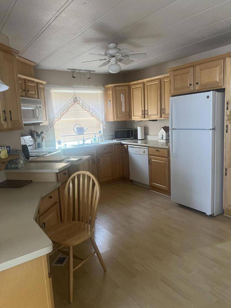 Cathedral City, CA 92234,166 Larson DR