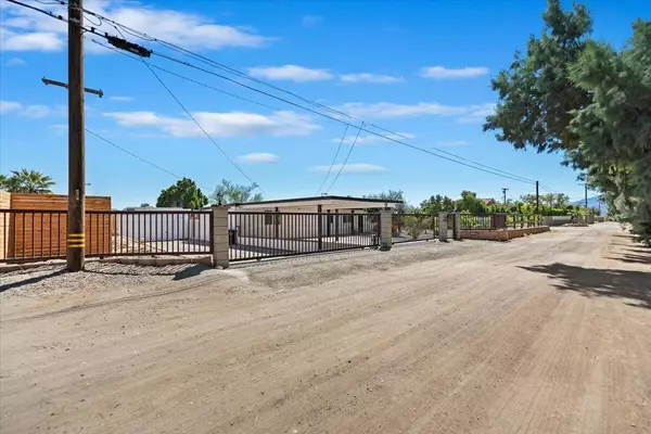 Thousand Palms, CA 92276,32300 Shadow Mountain LN