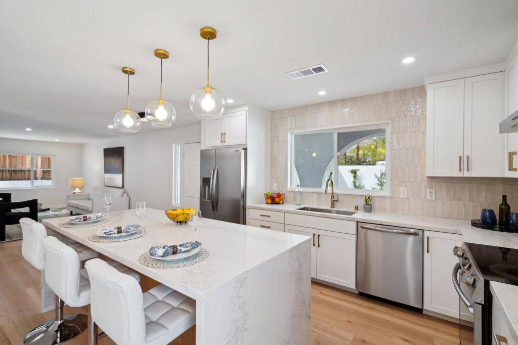 54330 Avenida Diaz, La Quinta, CA 92253