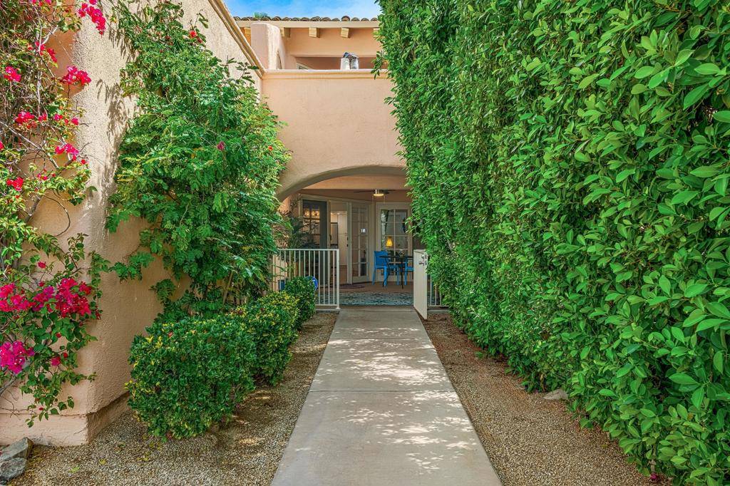 Palm Springs, CA 92262,500 E Amado RD #205