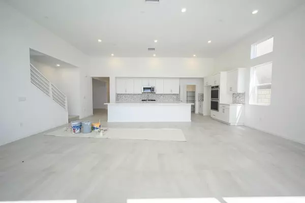 Palm Springs, CA 92262,283 Mustang LN