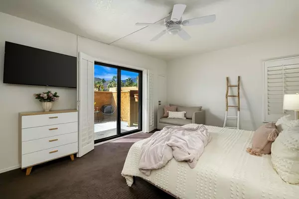 Palm Desert, CA 92260,73493 Foxtail LN