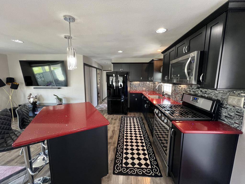 Thousand Palms, CA 92276,32300 Saint Andrews DR