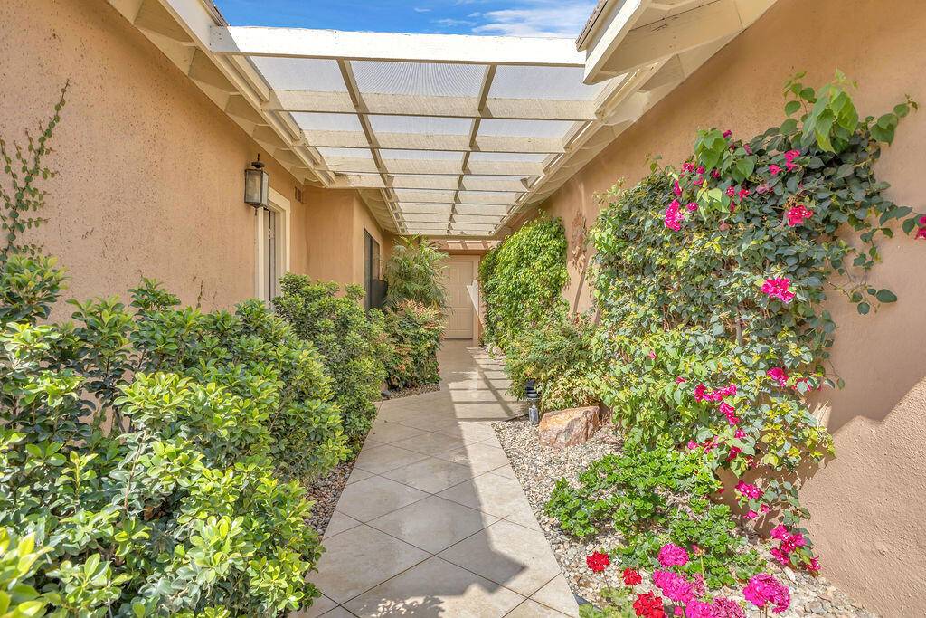 Palm Desert, CA 92260,297 Castellana E