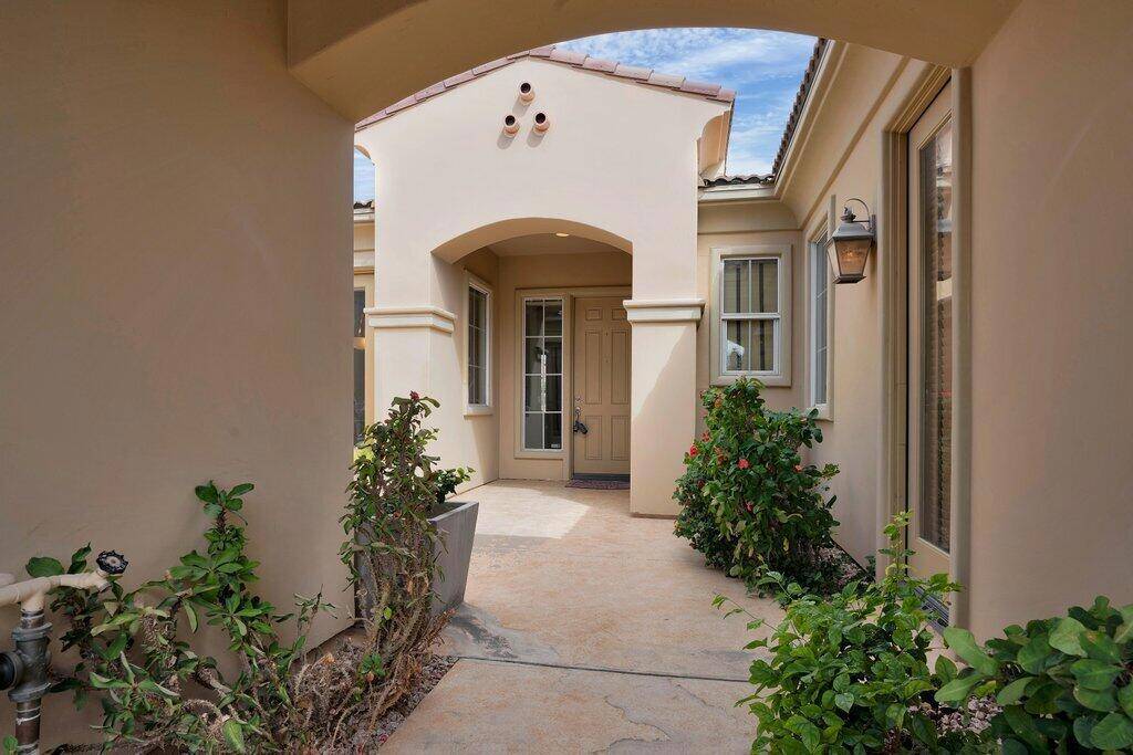 Palm Desert, CA 92211,120 Felice CT